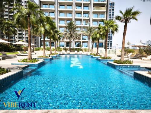 Damac 1BHK, Terrance Pool, 20 Min to Downtown
