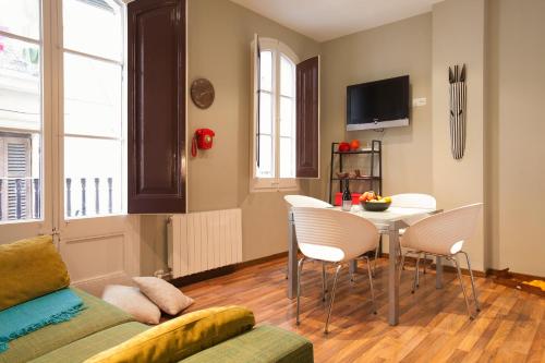 El Born Apartment - Santa Caterina Market - Walk to Cathedral & Picasso Museum