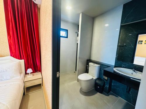 Postel nebo postele na pokoji v ubytování The Modiz Pool Villa Hua Hin 19