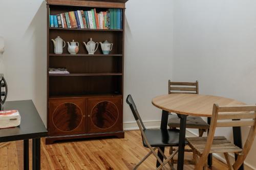 Aquilla's Family Room 101 by Mycelia