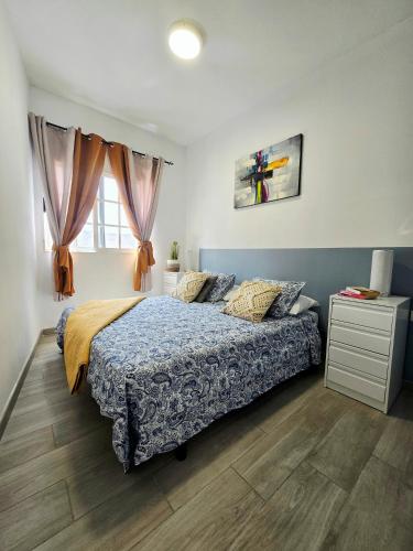 Sunny Holidays Los Cristianos