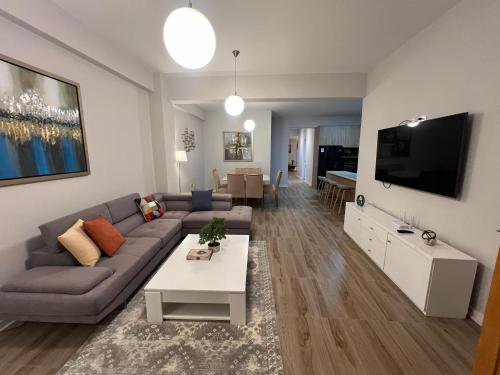 TV/trung tâm giải trí tại Departamento nuevo, lujoso y espacioso