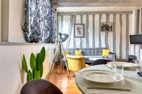 Χώρος καθιστικού στο Le Auguste charmant duplex avec terrasse