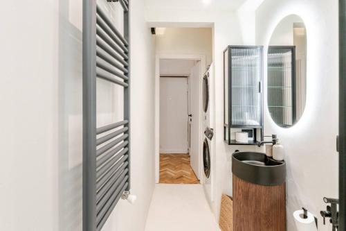 Ένα μπάνιο στο Elegant City Apartment - Milano Centro