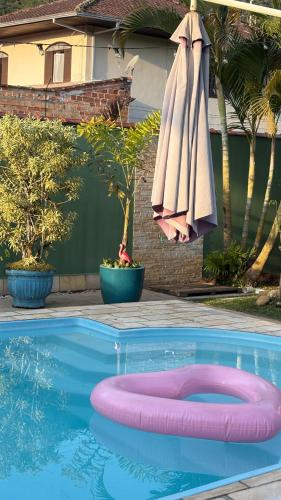 Galería fotográfica de Chalé Flamingo com Piscina Casa inteira em Morretes en Morretes