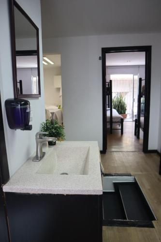 Φωτογραφία από το άλμπουμ του Linda Habitacion privada con balcon en Polanco στην Πόλη του Μεξικού
