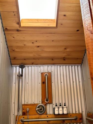 Φωτογραφία από το άλμπουμ του Glamours River Yurt and Breakfast M σε Buena Vista