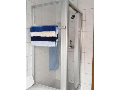 Ένα μπάνιο στο Holiday apartment Comfortable holiday residence