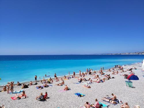 Grand appartement idéal famille, proche plage, bon emplacement pour visiter la Côte d'Azur