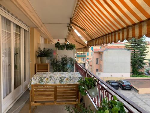 Spacious apartment near the beach
