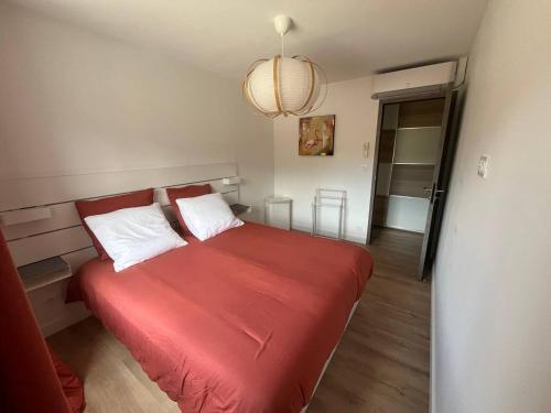 Postel nebo postele na pokoji v ubytování Le luxe au pied du pilat - 6 voyageurs