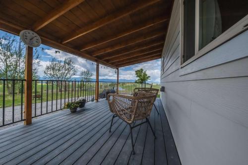 Balkoni atau teres di Saddlehorn Ridge Cabin