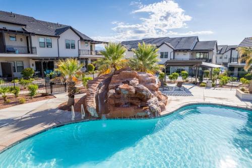 Bazén v ubytování Coral Paradise - Community Pool nebo v jeho okolí