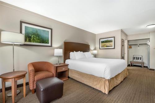 Ένα ή περισσότερα κρεβάτια σε δωμάτιο στο Best Western The Westerly Hotel