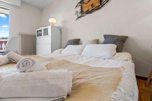 Cama o camas de una habitación en Crans-Montana - studio - 2 personnes - balcon avec superbe vue