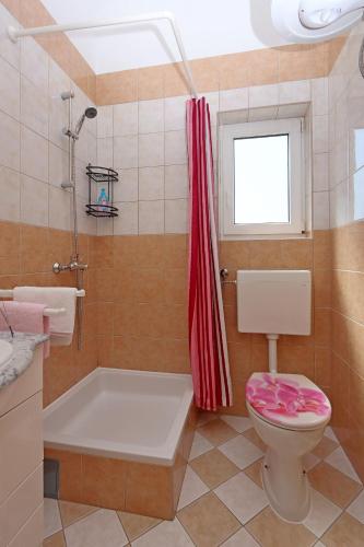 Apartments with parking space Barbat, Rab - 24547