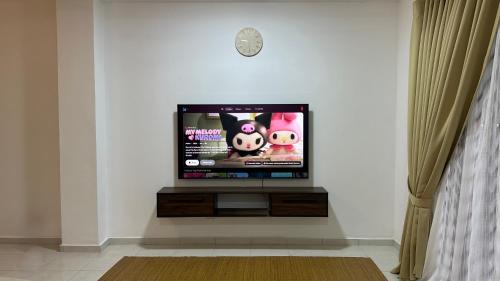 Μια τηλεόραση ή/και κέντρο ψυχαγωγίας στο Muji minimalist homestay