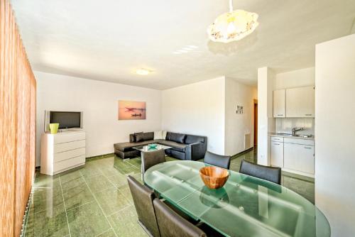 Apartment UNA 2