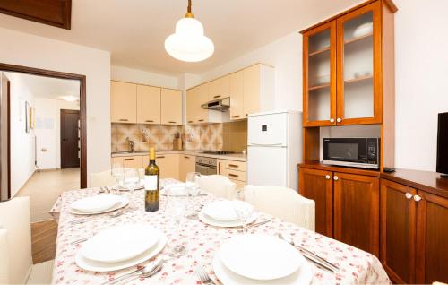 Nice Apartment In Malinska With Wifi