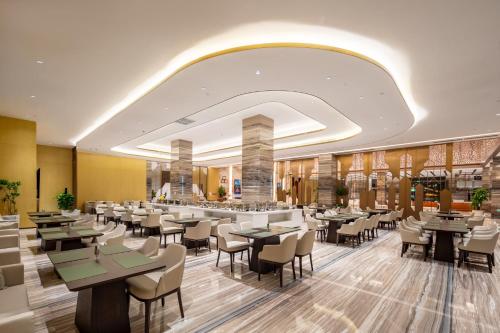 Restaurace v ubytování Hua Wei International Hotel