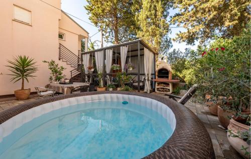 2 Bedroom Gorgeous Apartment In Zadar