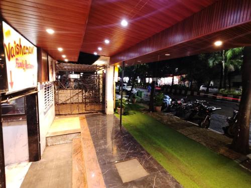 Galeriebild der Unterkunft Hotel Kolkar in Panvel