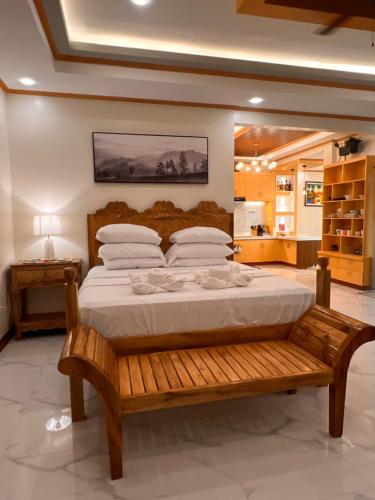 Postel nebo postele na pokoji v ubytování Luxury Vacation House Oceanfront in Lila, Bohol