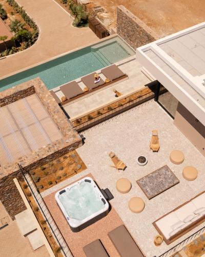 Gambar di galeri bagi Ormus Villa - Beachfront Sanctuary Blending with Earth, Sun & Sea by etouri di Panormos Rethymno