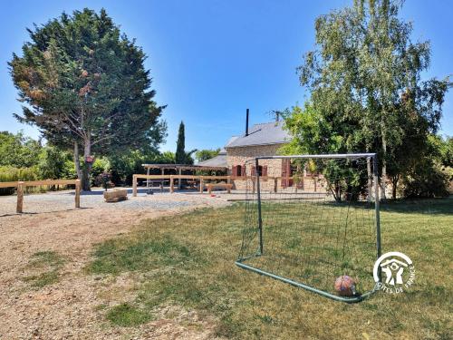 Φωτογραφία από το άλμπουμ του Le Gîte des Bergers, jusqu'à 9 personnes σε La Bazouge-de-Chemeré