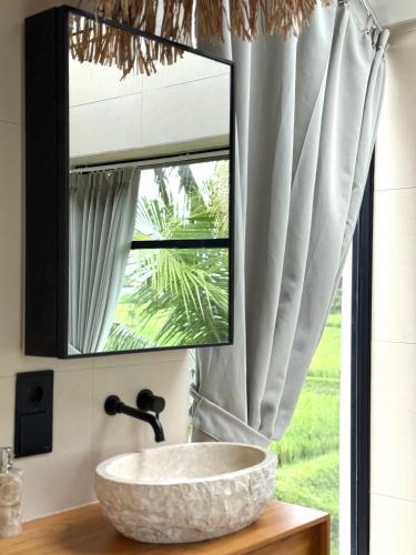 Κήπος έξω από το Ubud Dzen Villa 9