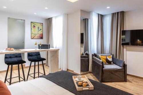 DOMIOS Suites Athens