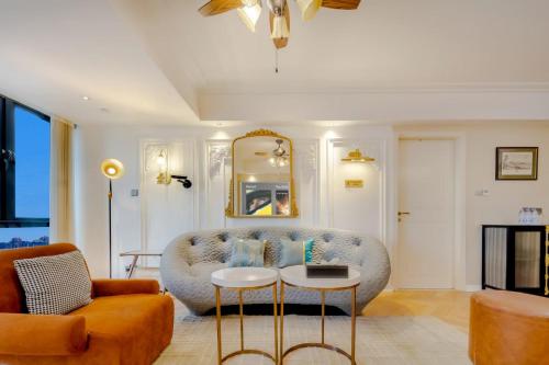 Posezení v ubytování Chengdu Botingxi Mansion Selected Suites B&B