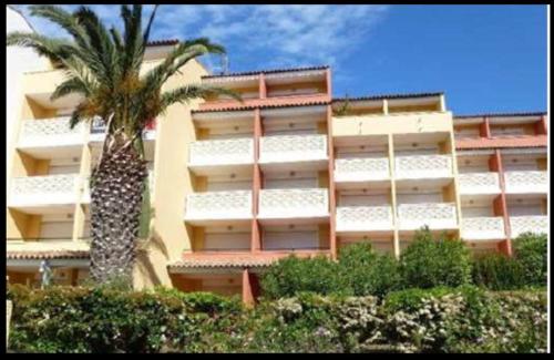 Joli T2 36m2 quatier port malfato, place de parking privative