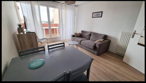 Joli T2 36m2 quatier port malfato, place de parking privative