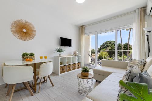 Carihuela Palace 912 by IVI Real Estate