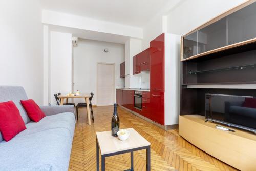 Elegant Apt near Bocconi