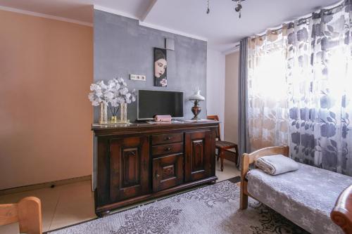 Μια τηλεόραση ή/και κέντρο ψυχαγωγίας στο MAREA rooms