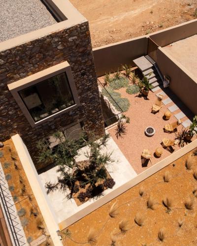 Gambar di galeri bagi Ormus Villa - Beachfront Sanctuary Blending with Earth, Sun & Sea by etouri di Panormos Rethymno