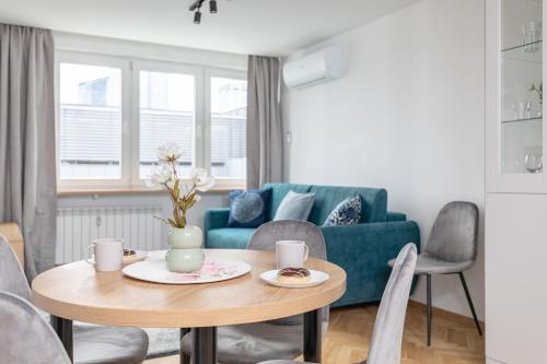 Family central spot by VAYA STAYS