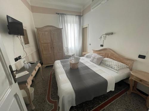 Μια τηλεόραση ή/και κέντρο ψυχαγωγίας στο Villa Salvarezza