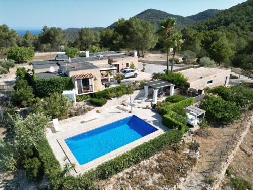 Бассейн в Villa Sa Paissa Sea Views или поблизости