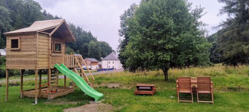 Herní místnost nebo prostor pro děti v ubytování Vila Krupička