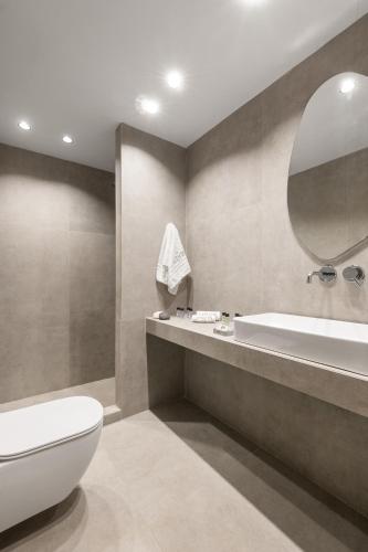 Ένα μπάνιο στο Lithos Villas - Nikiti Halkidiki
