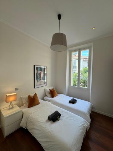 AC-Free Parking - Contemporary 4 Bedroom Villa Apartment