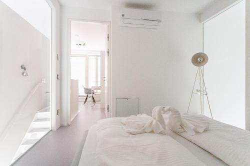 Julius 23 - Cozy Stay Only 5 Mins to City Center