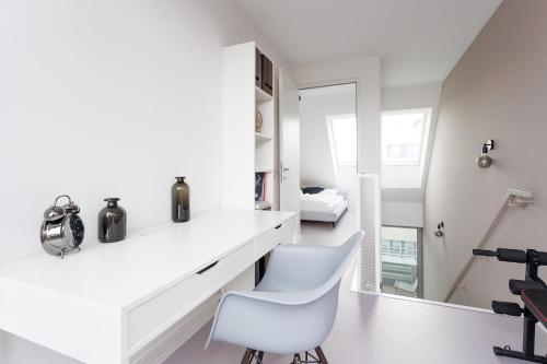 Julius 23 - Cozy Stay Only 5 Mins to City Center