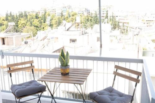 5th floor Apt with Acropolis view in Pangrati