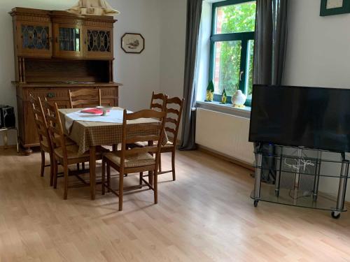 Posezení v ubytování Gemütliches Ferienhaus in Barlin, unweit Dargun