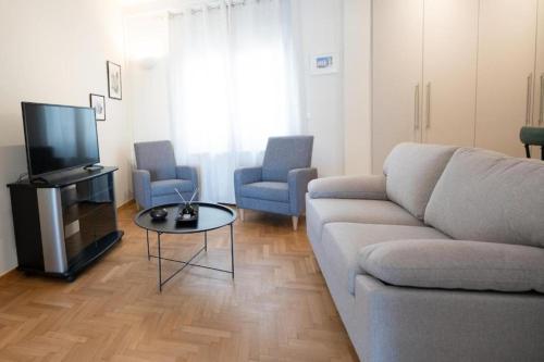 5th floor Apt with Acropolis view in Pangrati