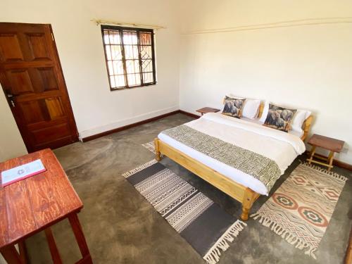 Amboseli Discovery Campにあるベッド